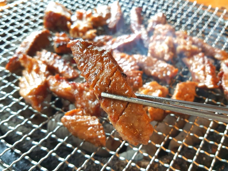 숯불돼지갈비